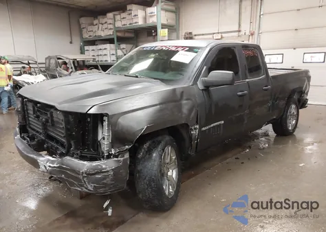 2017 Chevrolet Silverado 1500 Custom z USA, uszkodzony, nr VIN 1GCVKPEC2HZ145379